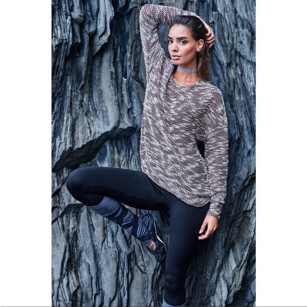 Fabletics Juliette Pullover Sweater Medium - image 2